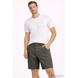 Calvin Klein Men Gray Flat Front Zipper Pocket Performance Shorts W32